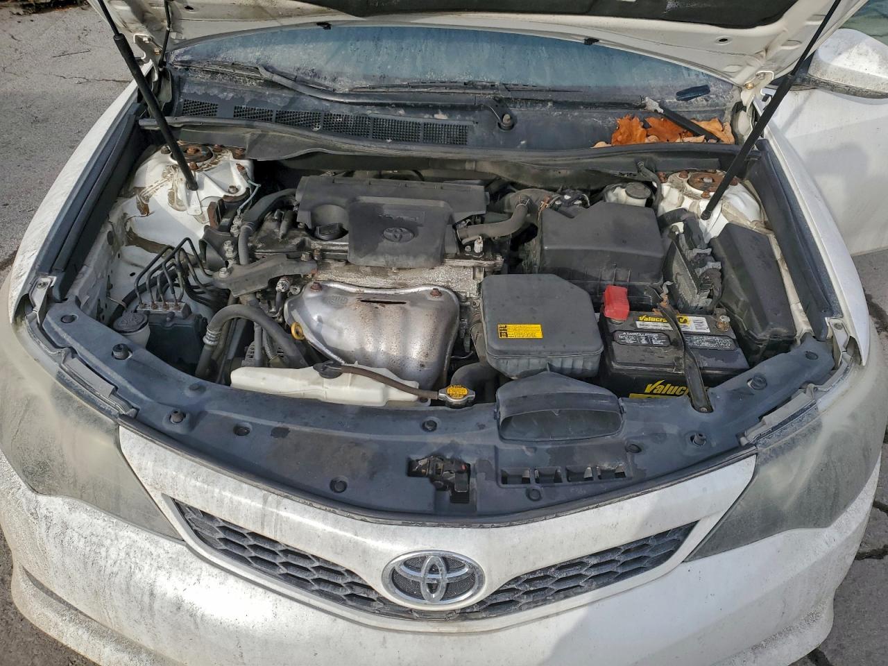 2013 TOYOTA CAMRY L photo 31