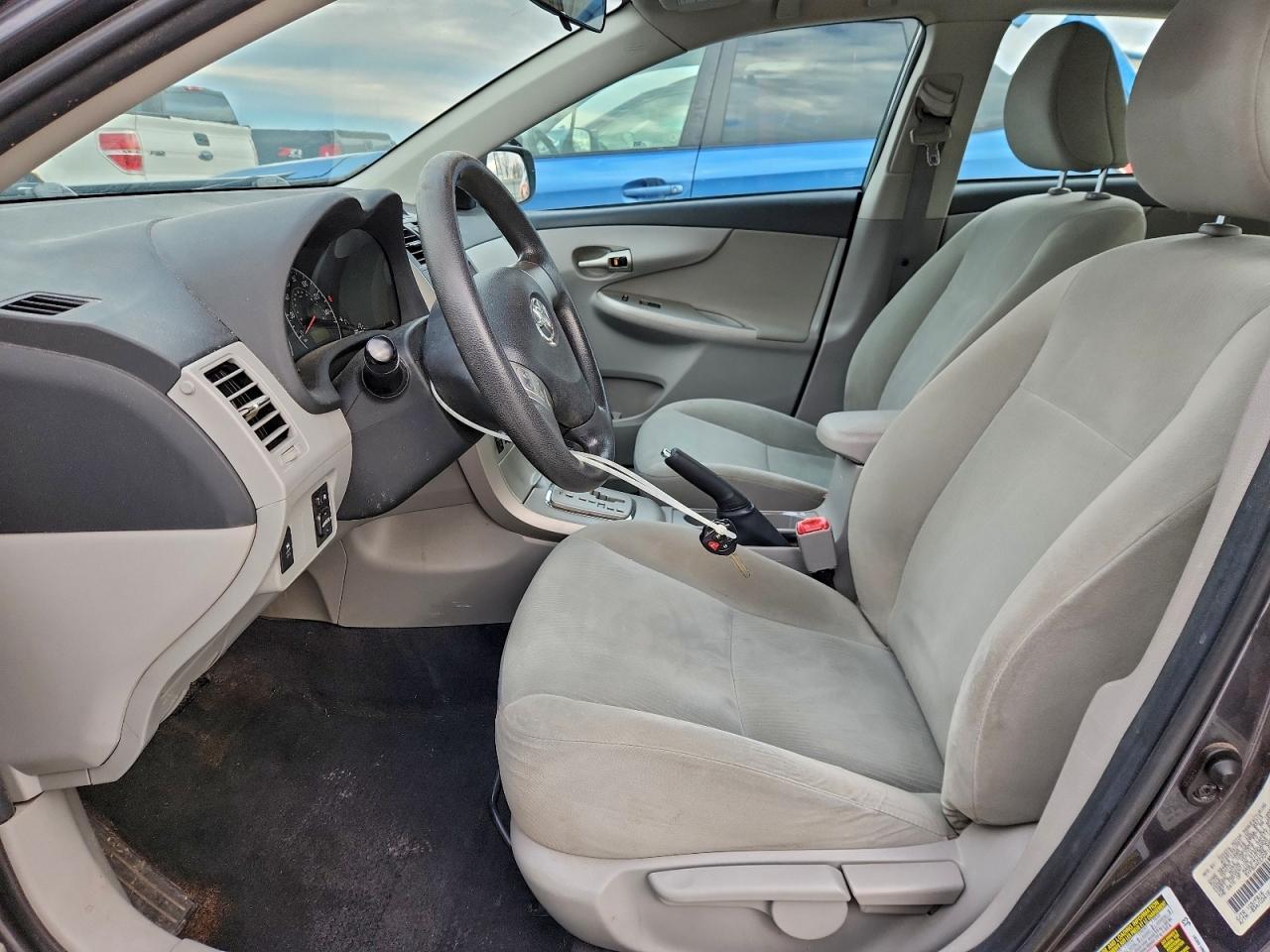 2013 TOYOTA COROLLA BASE photo 13