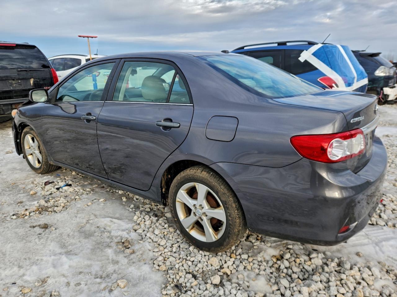 2013 TOYOTA COROLLA BASE photo 3
