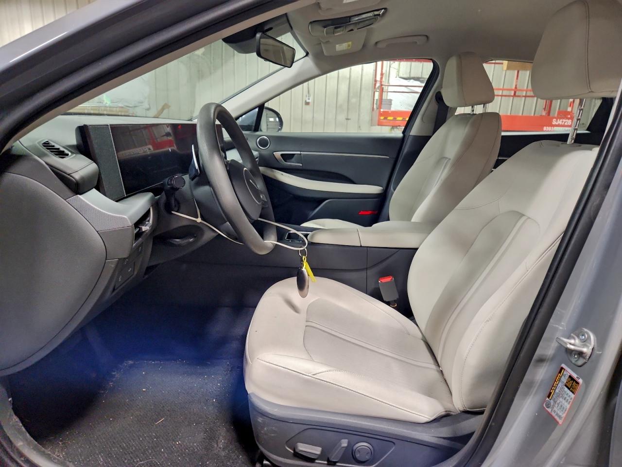 2024 HYUNDAI SONATA SEL photo 13