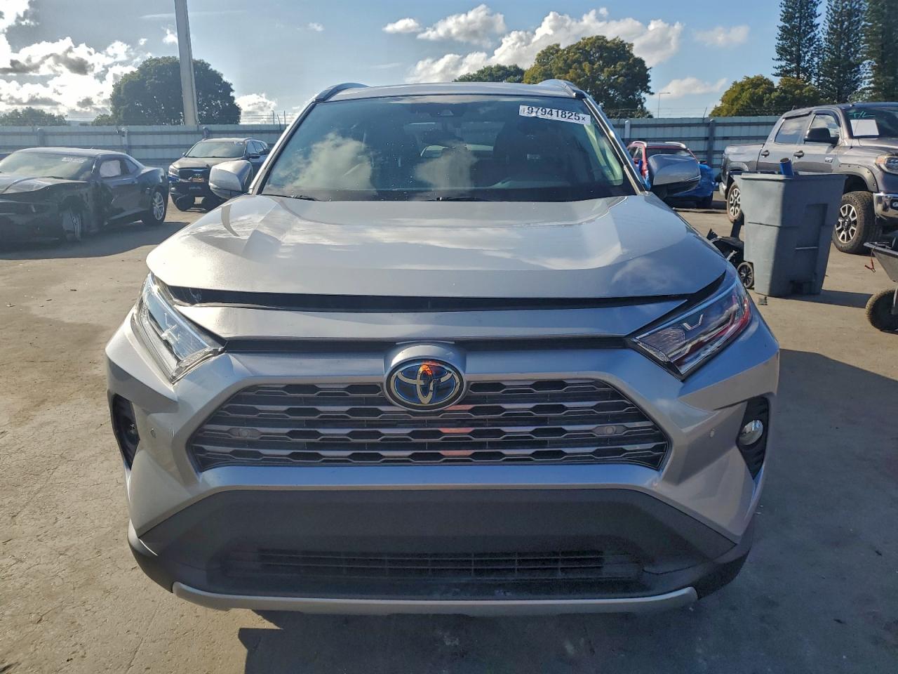 2019 TOYOTA RAV4 LIMITED photo 9