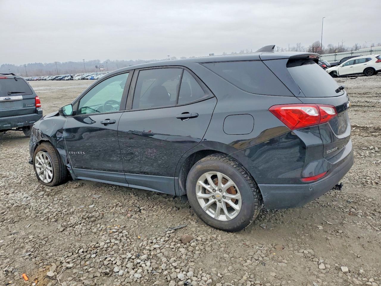 2020 CHEVROLET EQUINOX photo 3