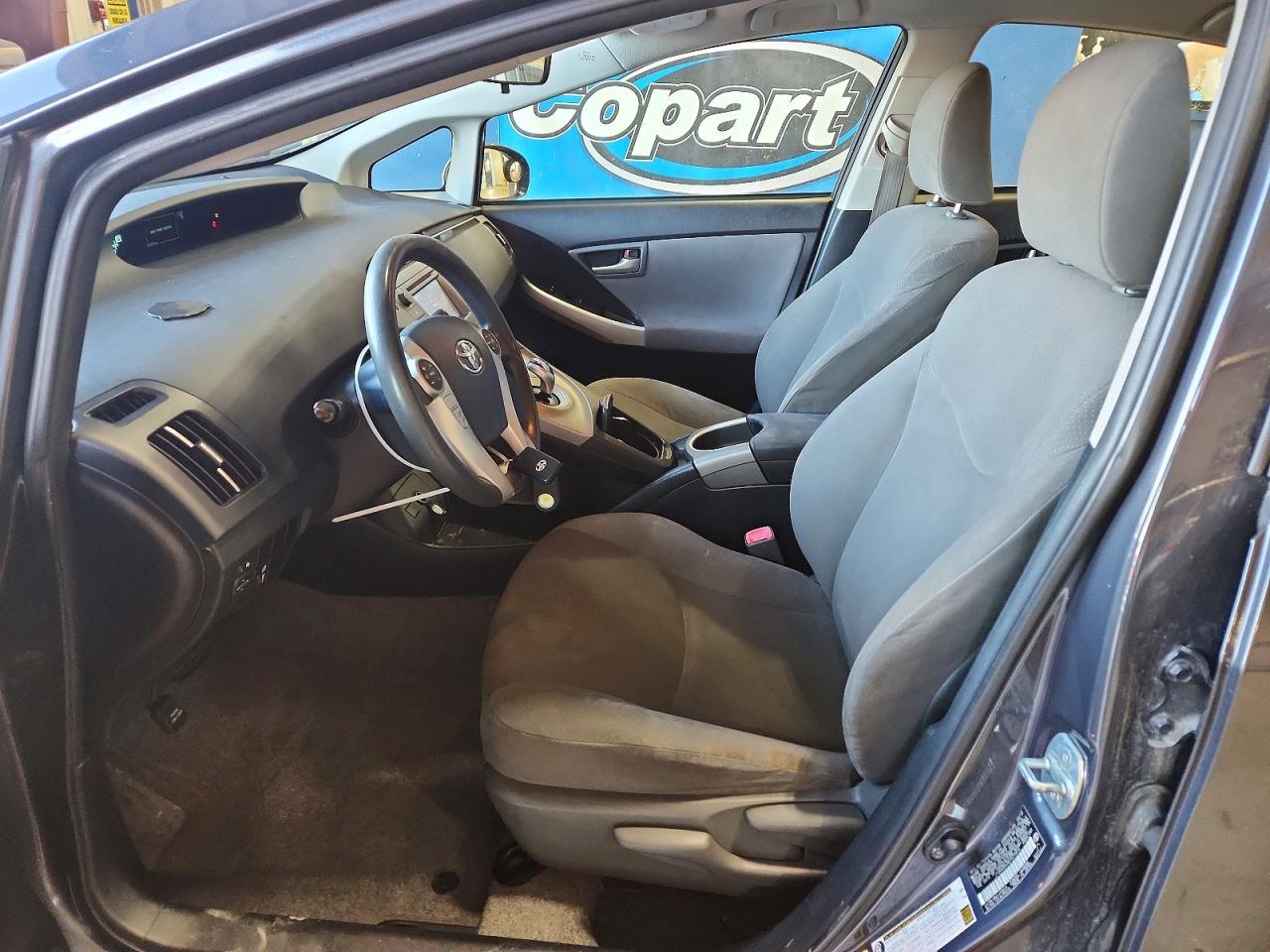 2013 TOYOTA PRIUS photo 13