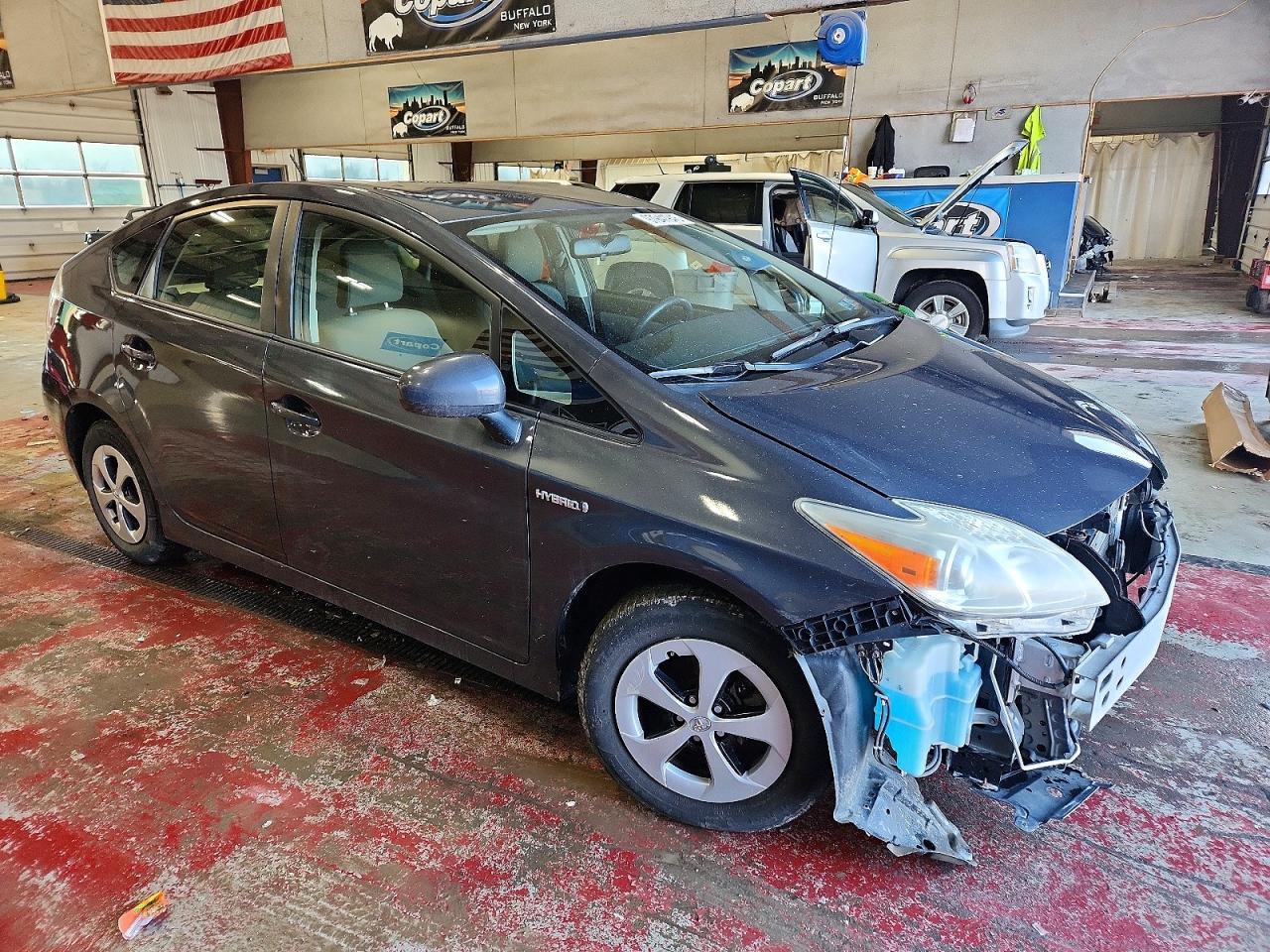 2013 TOYOTA PRIUS photo 7