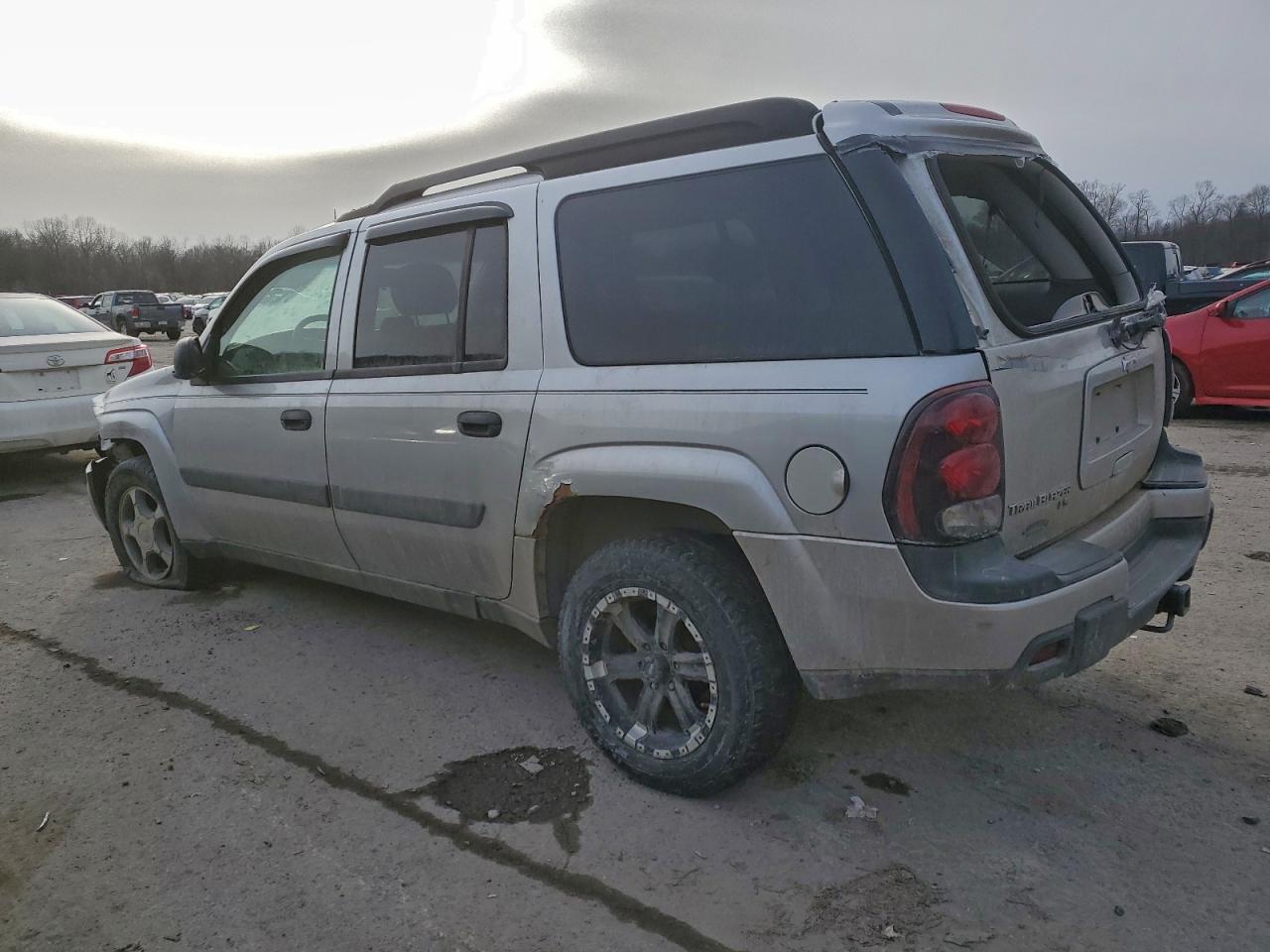 2005 CHEVROLET TRAILBLAZER EXT LS photo 2