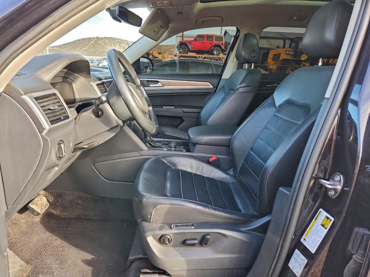 2018 VOLKSWAGEN ATLAS SEL PREMIUM photo 7