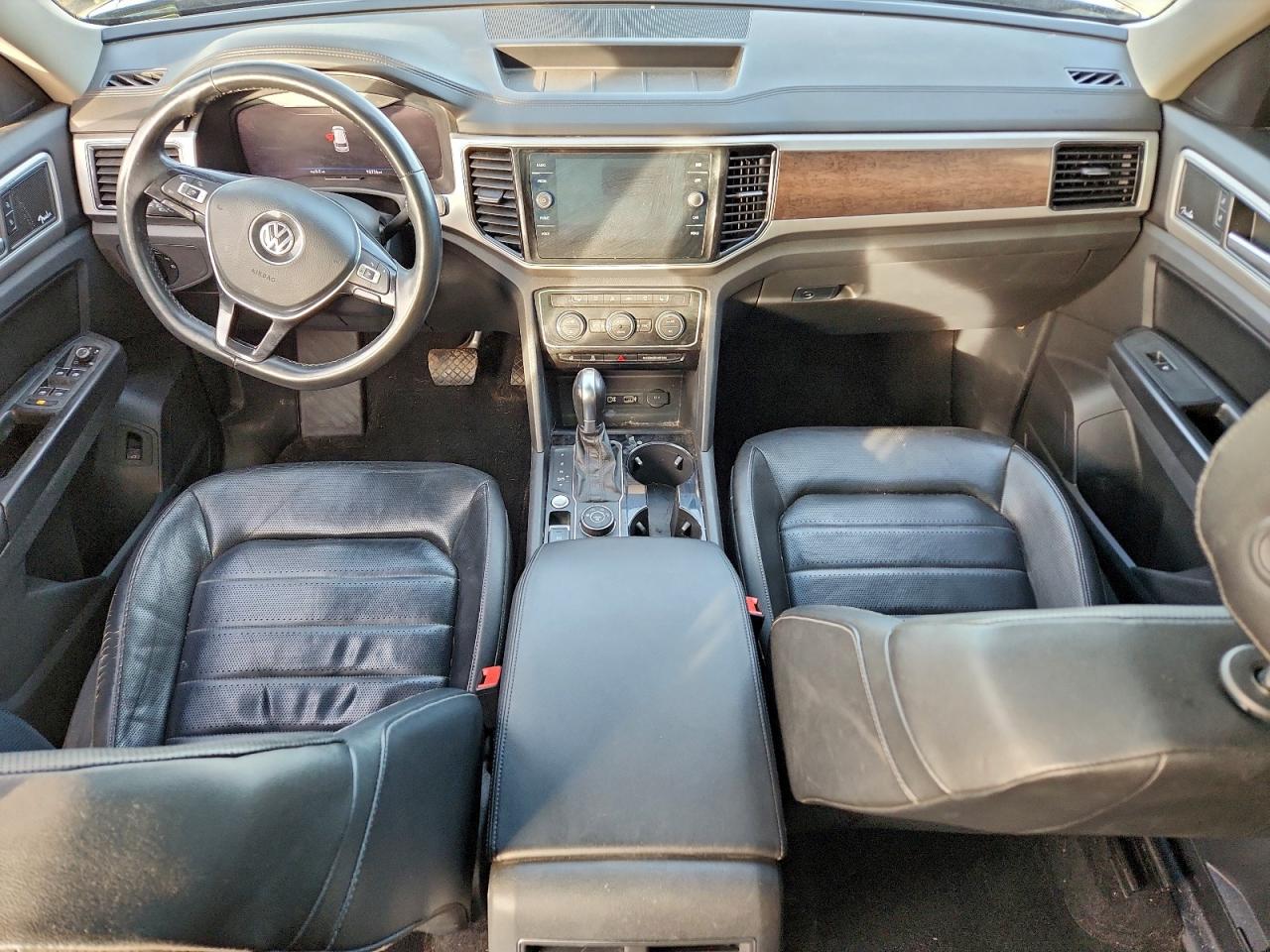 2018 VOLKSWAGEN ATLAS SEL PREMIUM photo 8