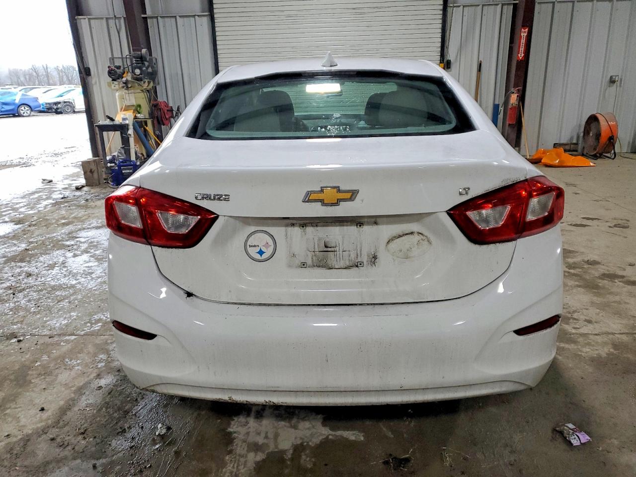 2017 CHEVROLET CRUZE LT photo 11
