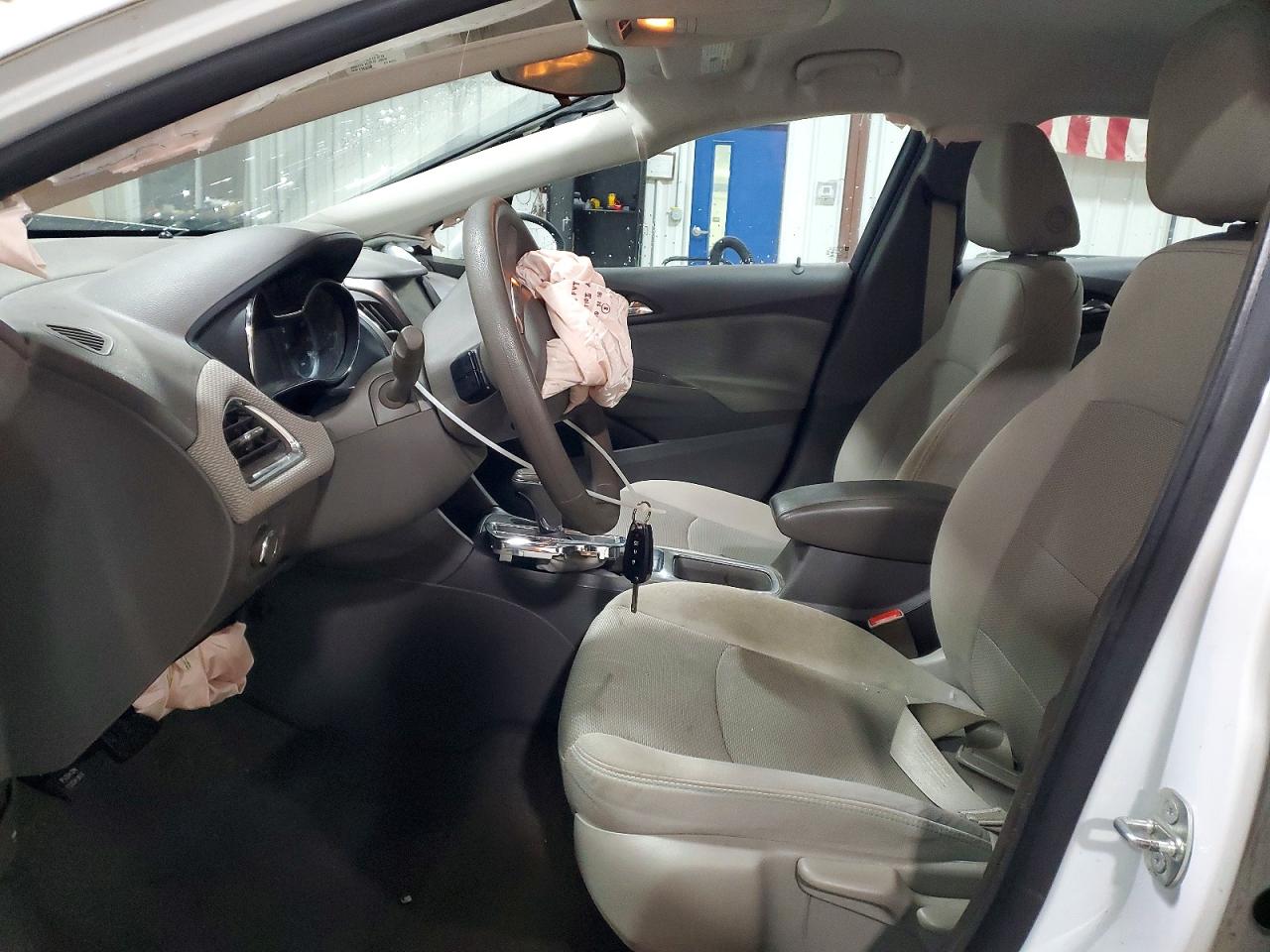 2017 CHEVROLET CRUZE LT photo 13
