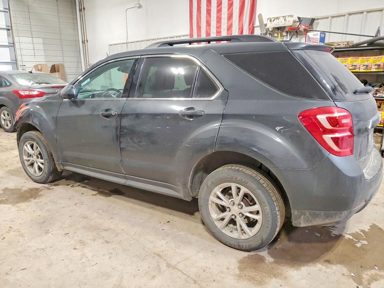 2017 CHEVROLET EQUINOX LT photo 4