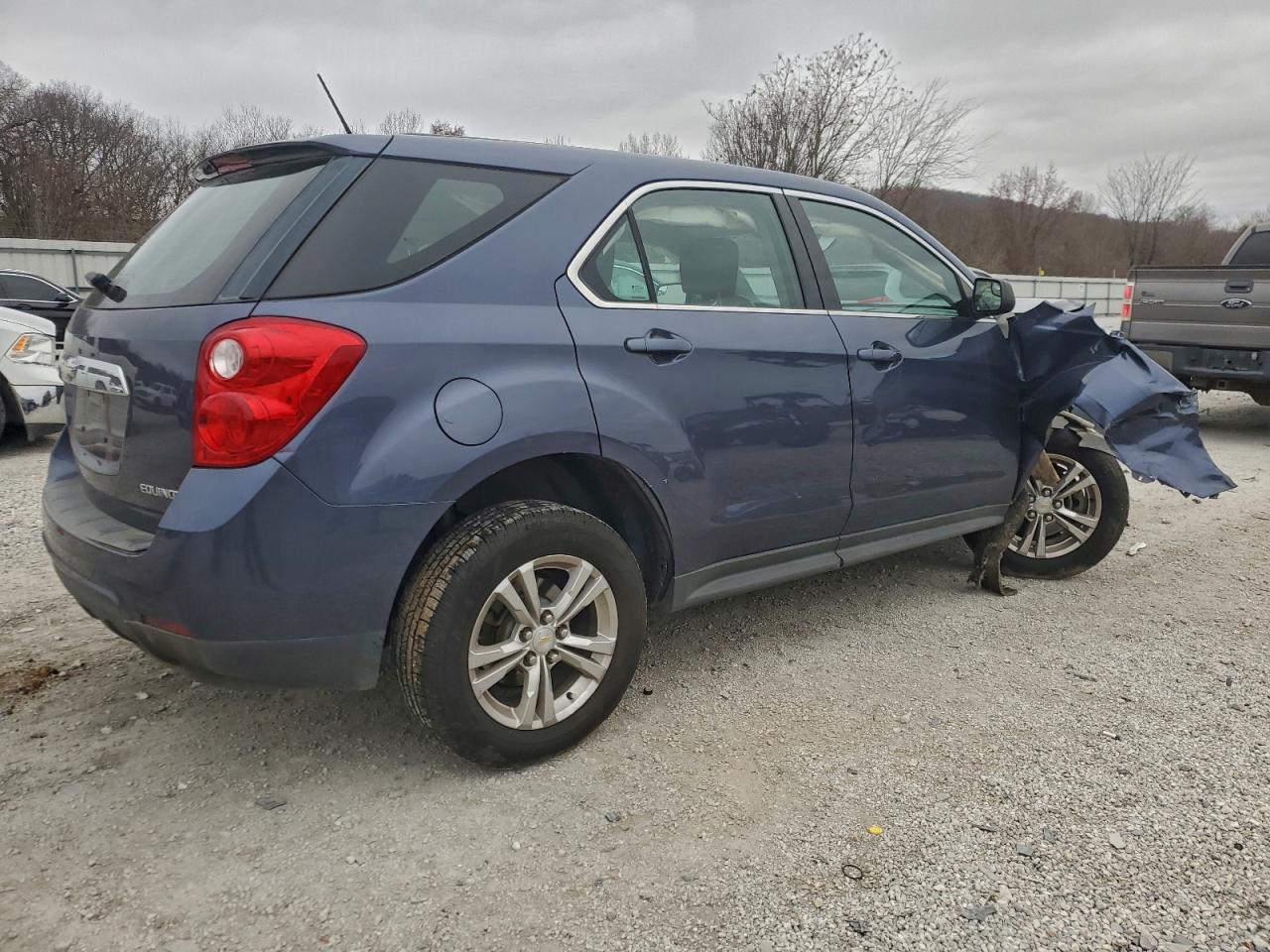 2013 CHEVROLET EQUINOX LS photo 9