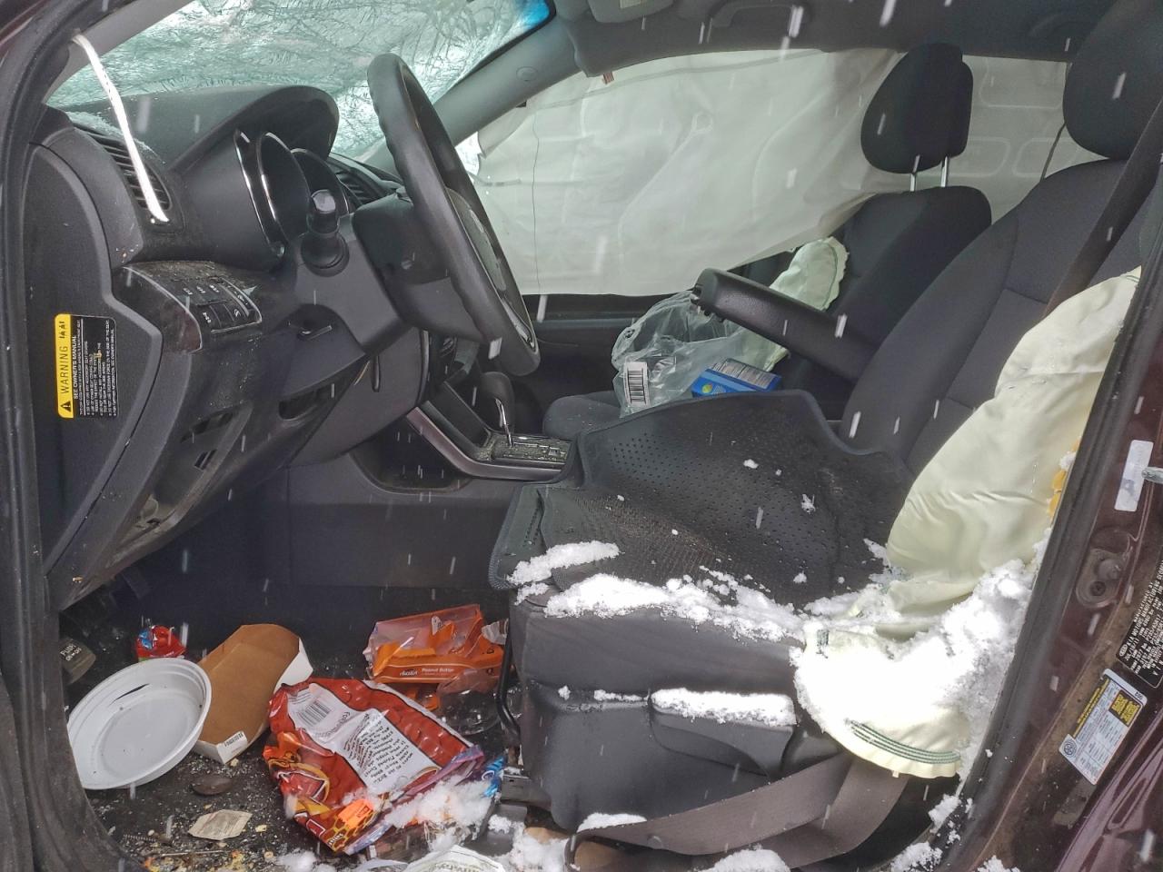 2012 KIA SORENTO BASE photo 25
