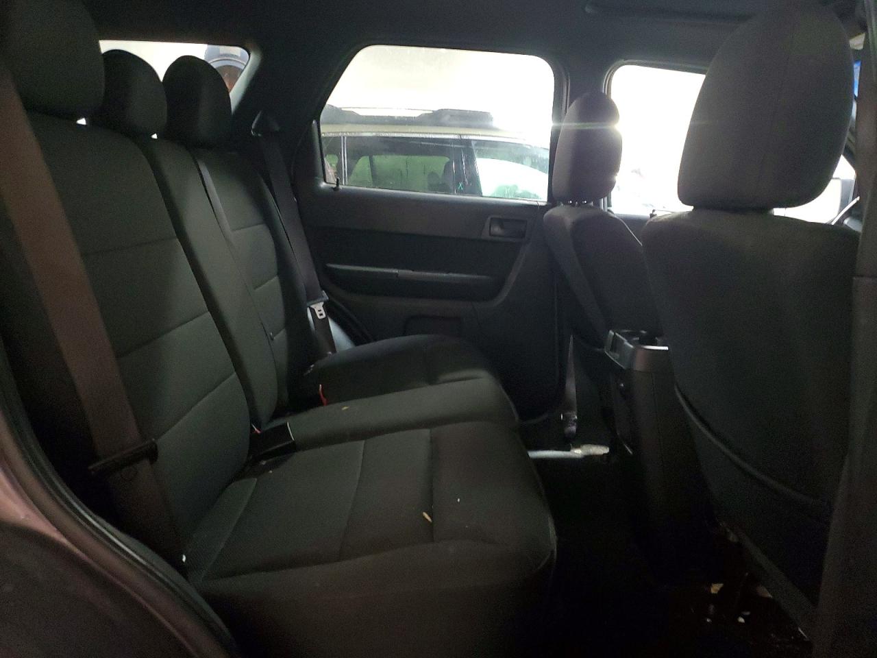 2010 FORD ESCAPE XLT photo 10