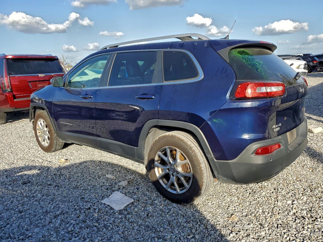 2015 JEEP CHEROKEE LATITUDE photo 2