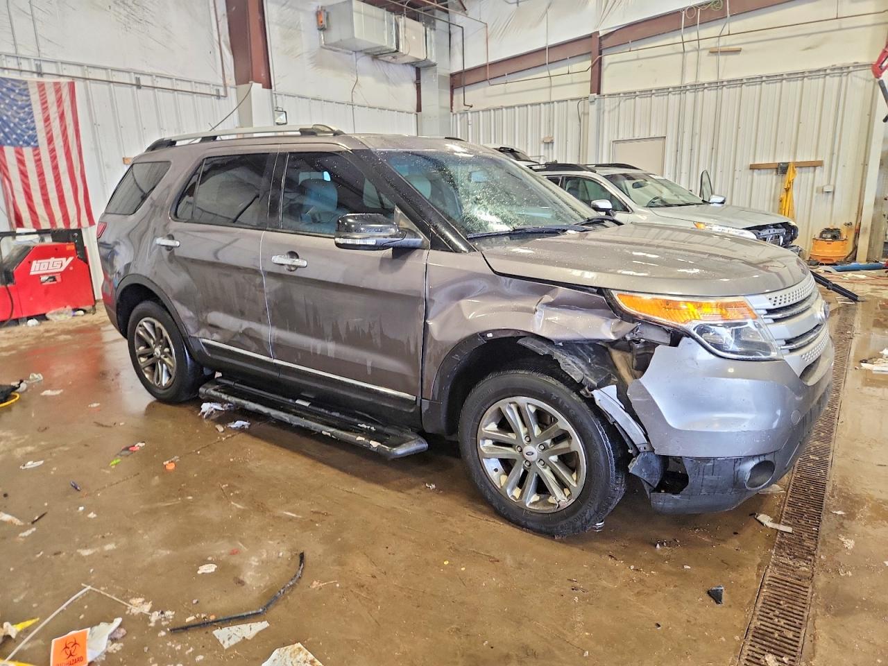 2014 FORD EXPLORER XLT photo 10