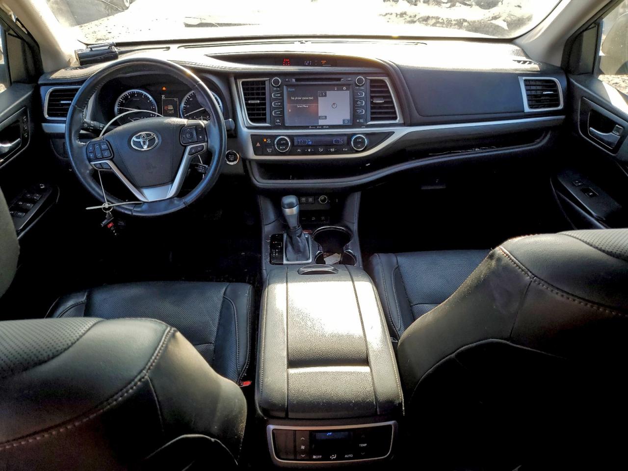 2018 TOYOTA HIGHLANDER LIMITED photo 22
