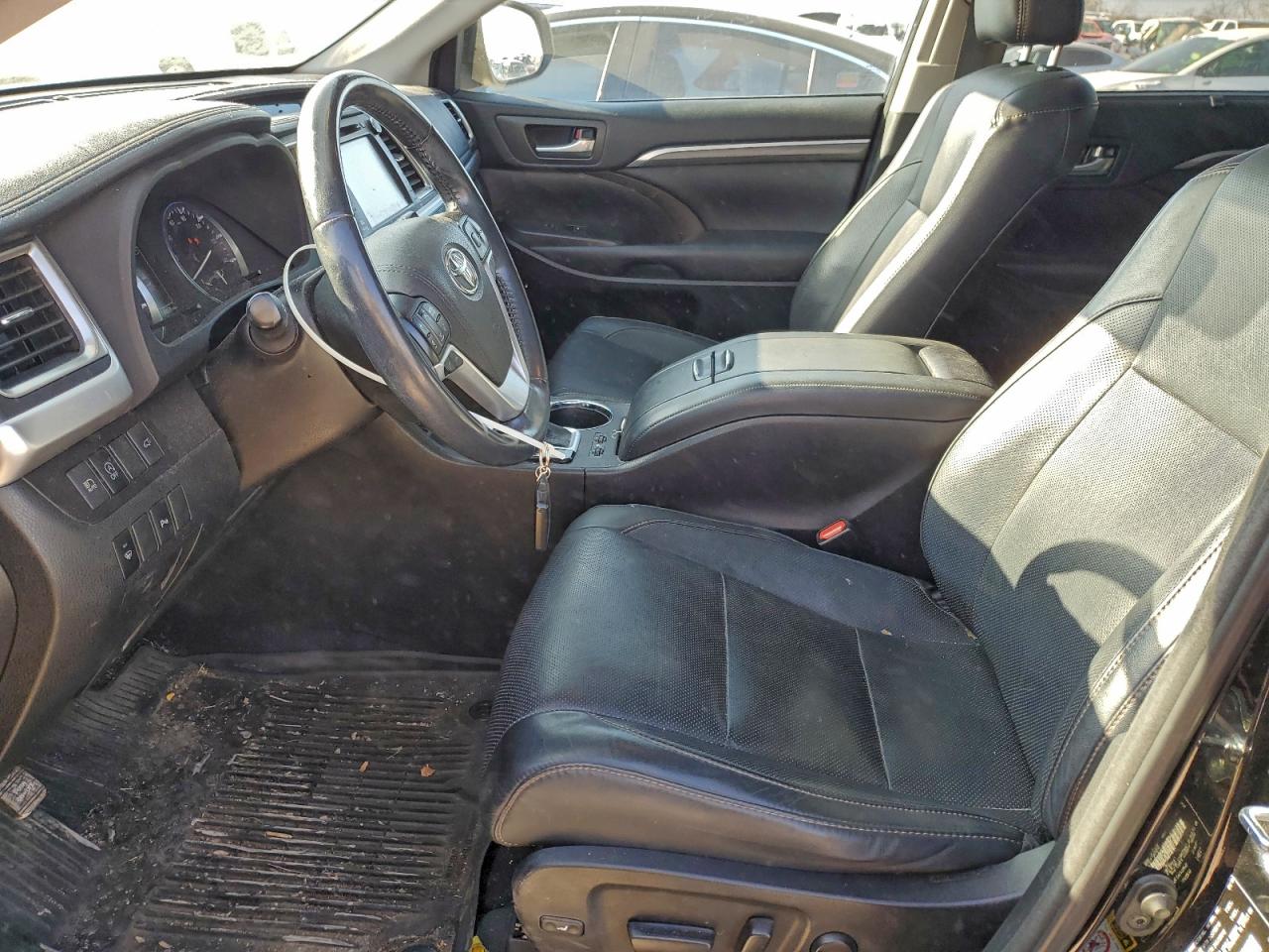 2018 TOYOTA HIGHLANDER LIMITED photo 19