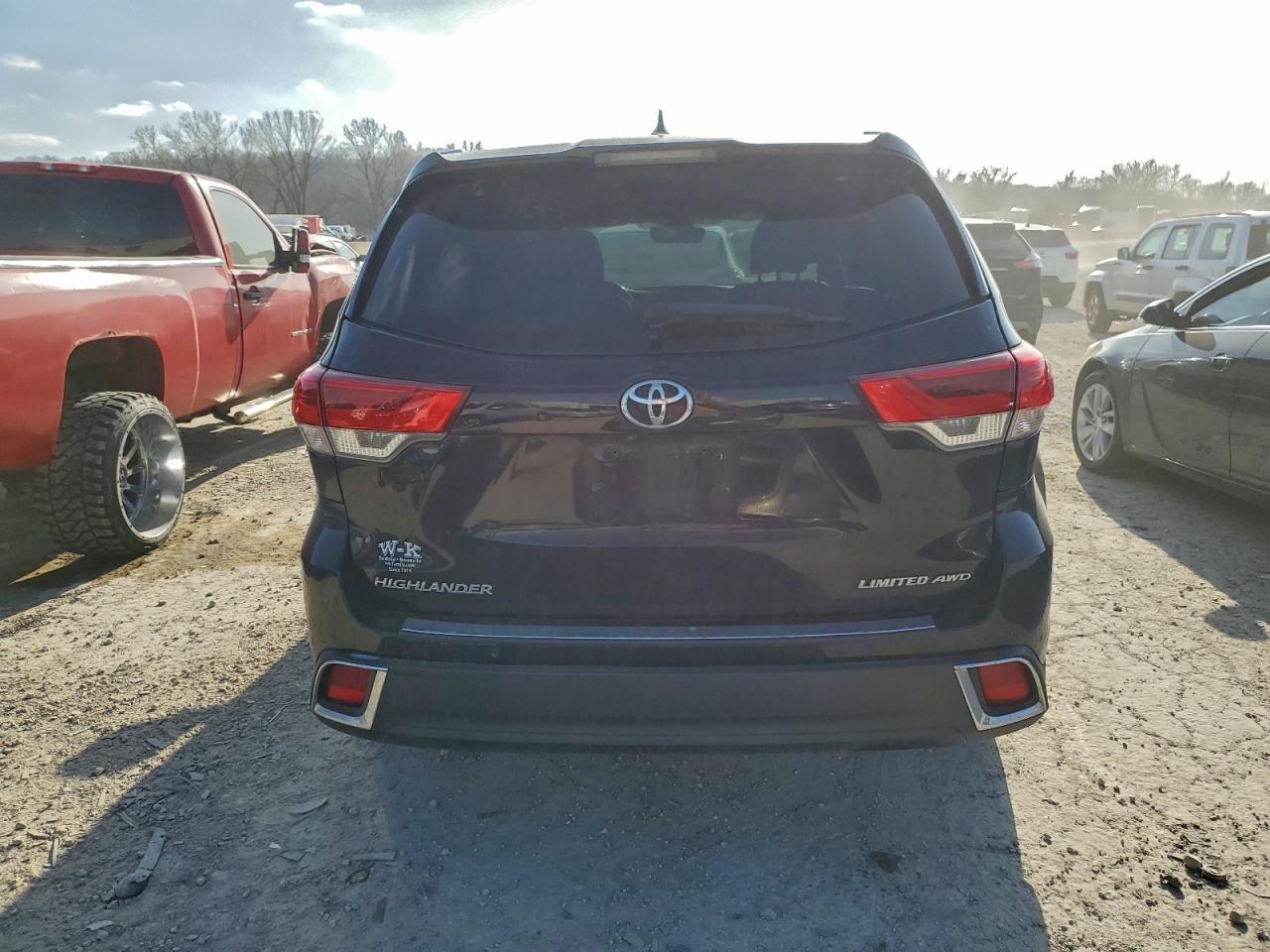 2018 TOYOTA HIGHLANDER LIMITED photo 16