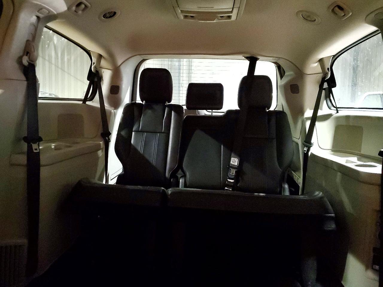 2013 CHRYSLER TOWN & COUNTRY TOURING photo 28