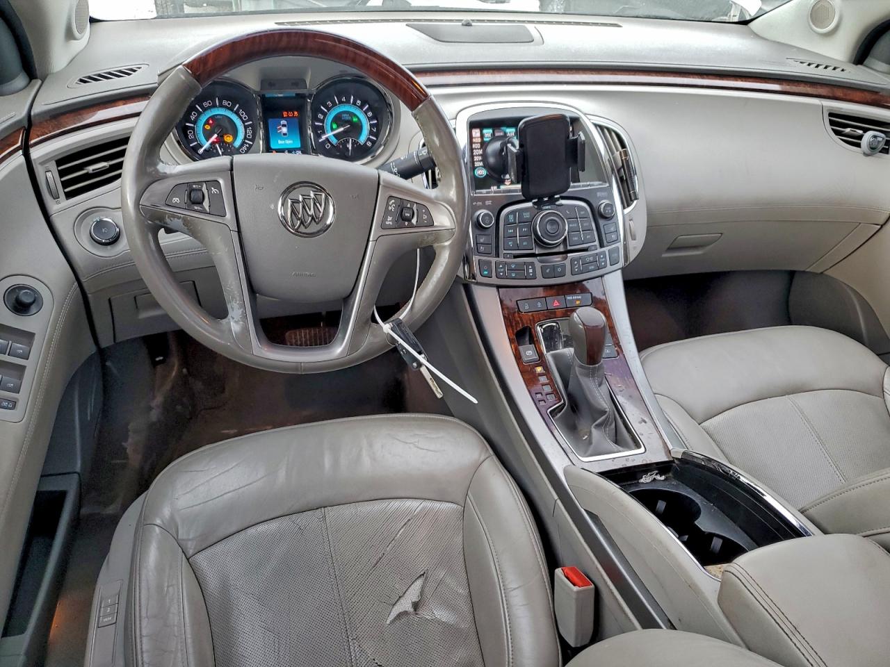 2010 BUICK LACROSSE CXS photo 22