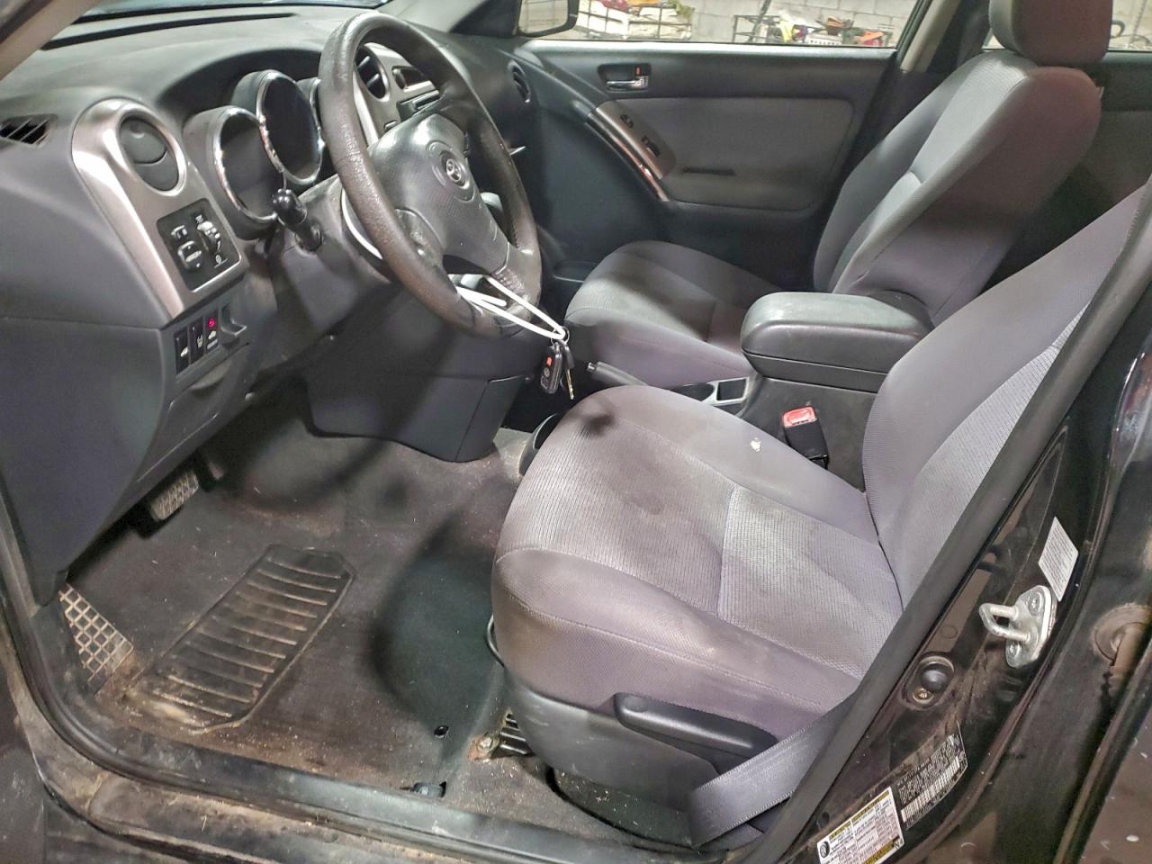 2005 TOYOTA COROLLA MATRIX XR photo 19