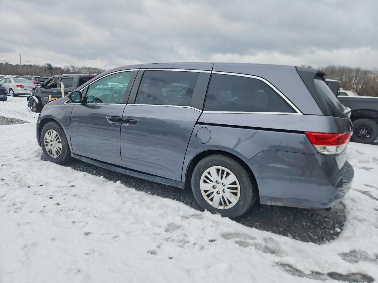 2016 HONDA ODYSSEY LX photo 2