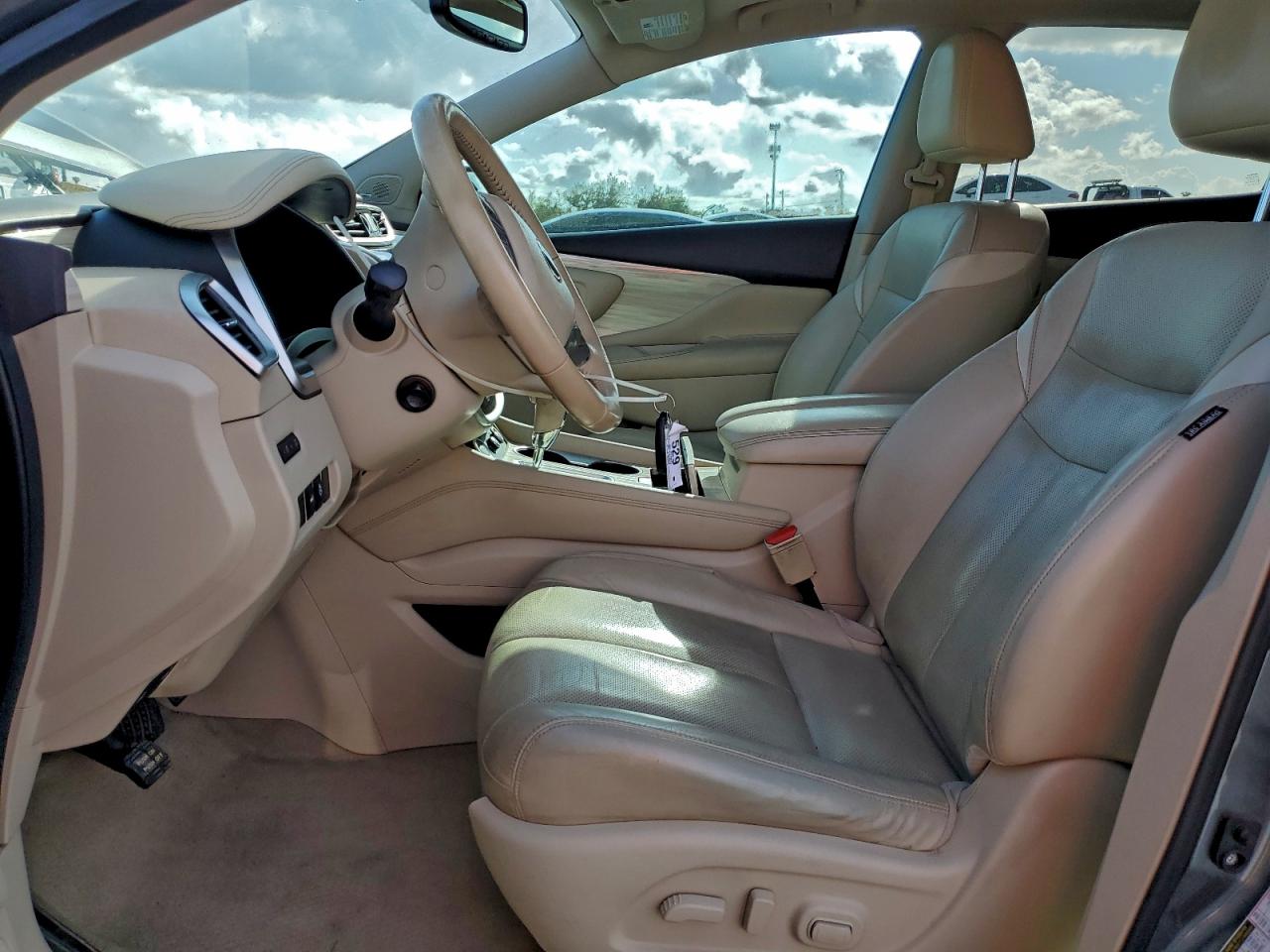 2015 NISSAN MURANO S photo 7