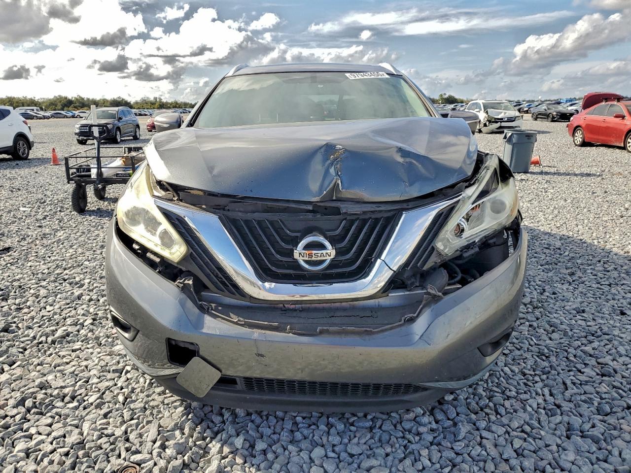 2015 NISSAN MURANO S photo 5