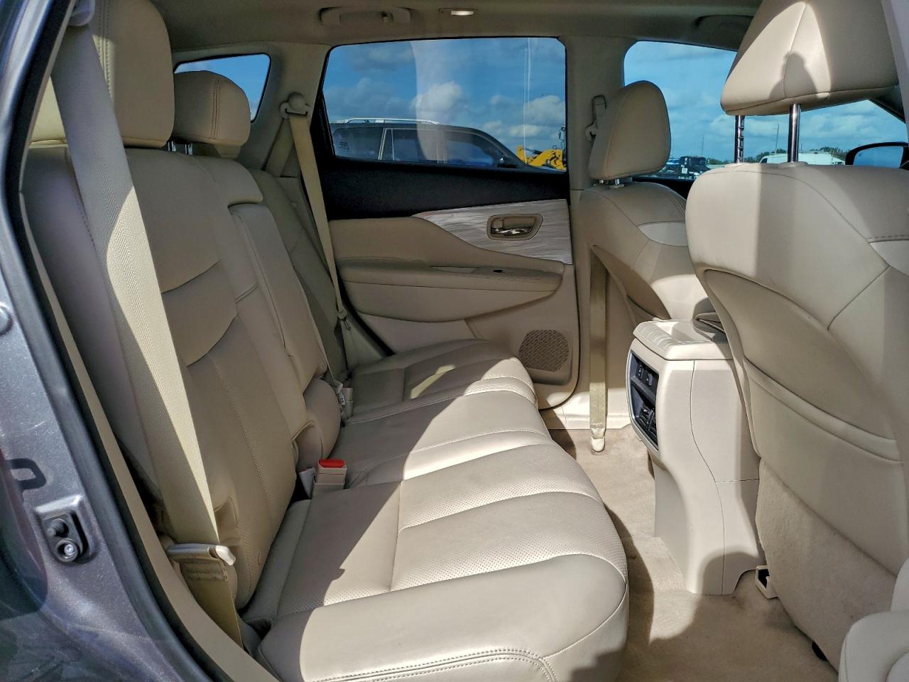 2015 NISSAN MURANO S photo 10