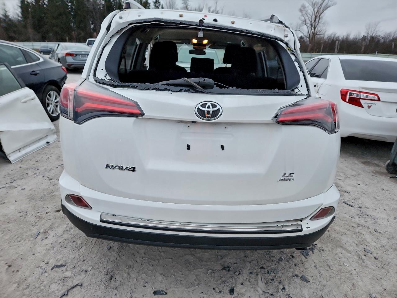2017 TOYOTA RAV4 LE photo 16