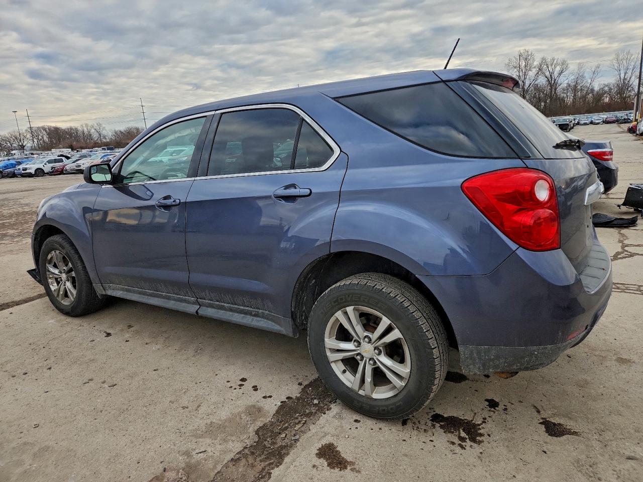 2013 CHEVROLET EQUINOX LS photo 2