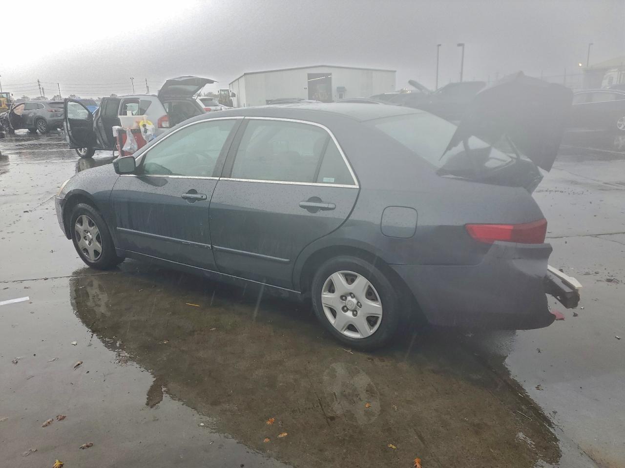 2005 HONDA ACCORD LX photo 2