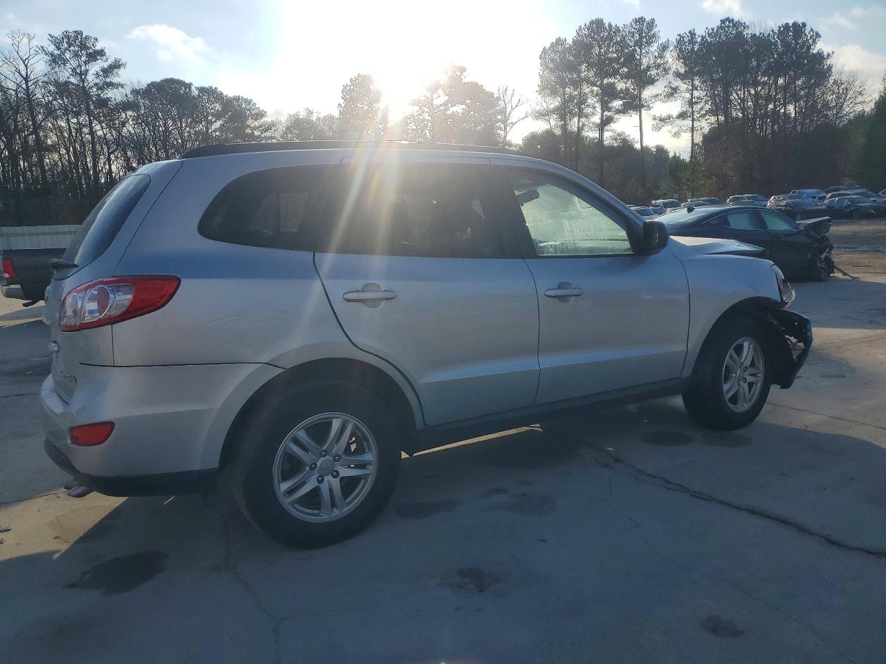 2010 HYUNDAI SANTA FE GLS photo 3