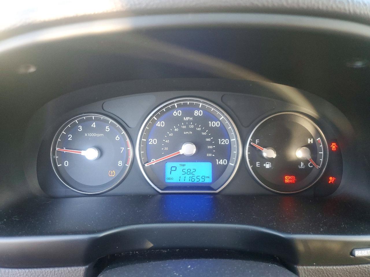 2010 HYUNDAI SANTA FE GLS photo 9