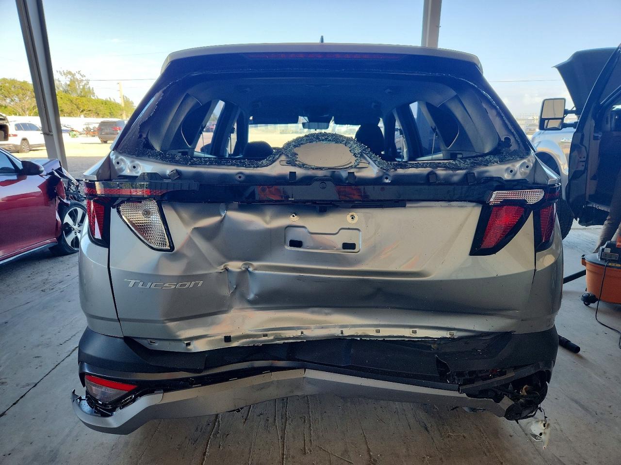 2025 HYUNDAI TUCSON SE photo 11