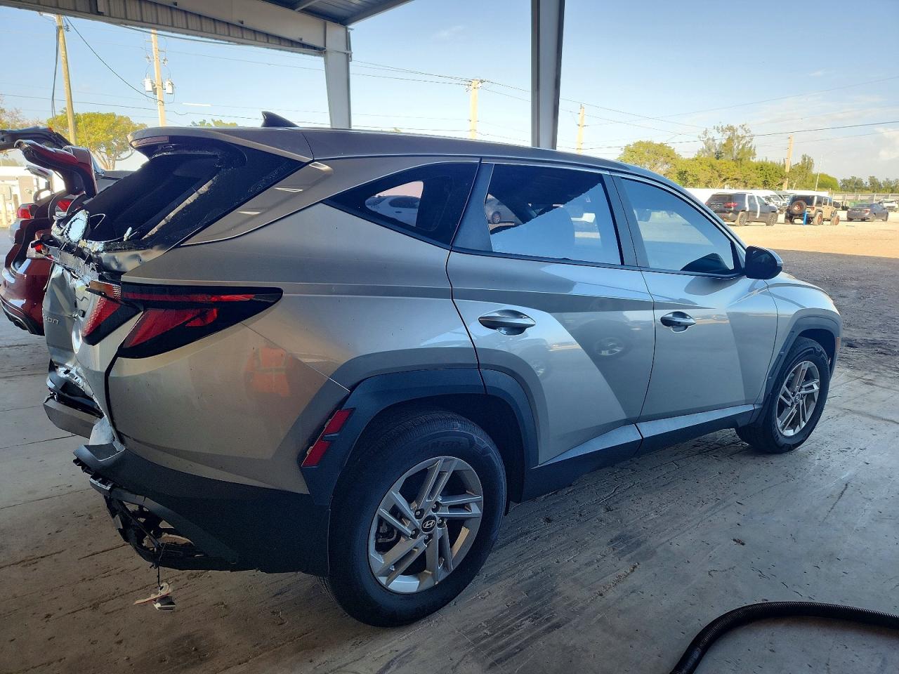2025 HYUNDAI TUCSON SE photo 5