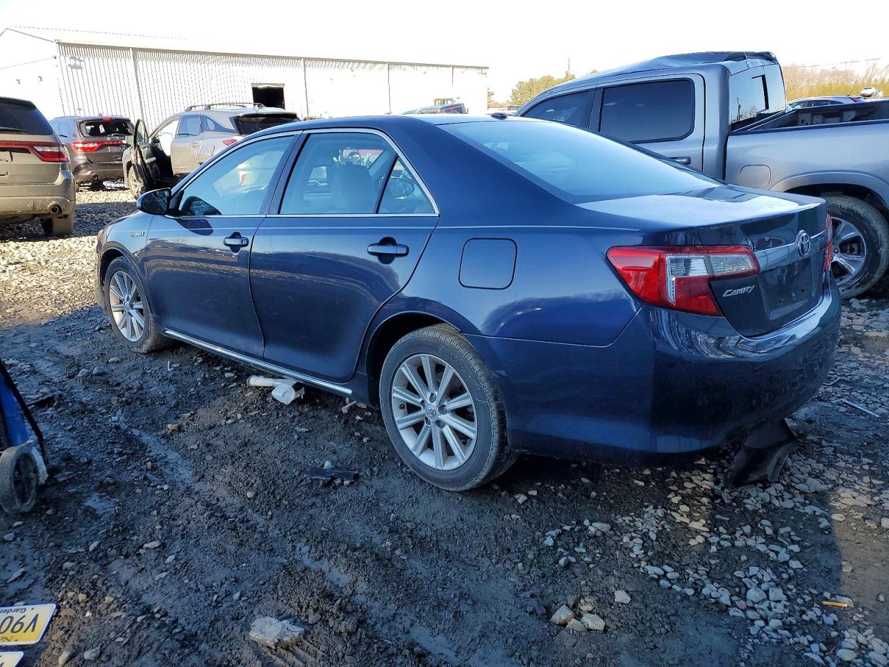 2014 TOYOTA CAMRY HYBRID photo 2