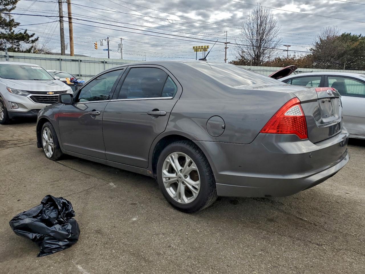 2012 FORD FUSION SE photo 2