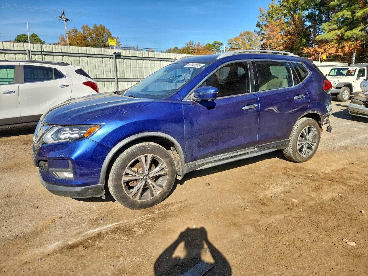 2017 NISSAN ROGUE