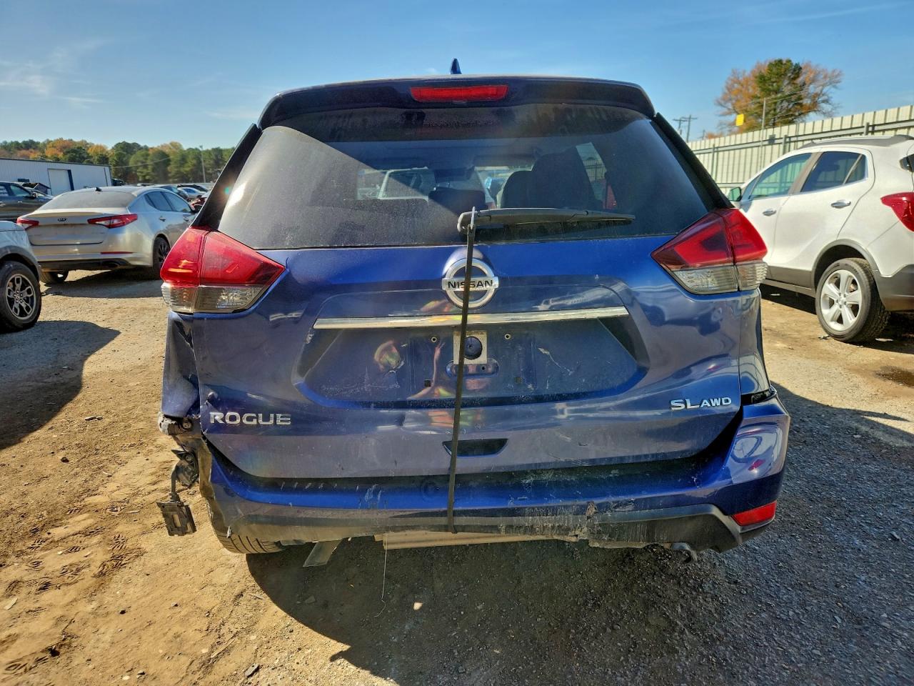 2017 NISSAN ROGUE S photo 11