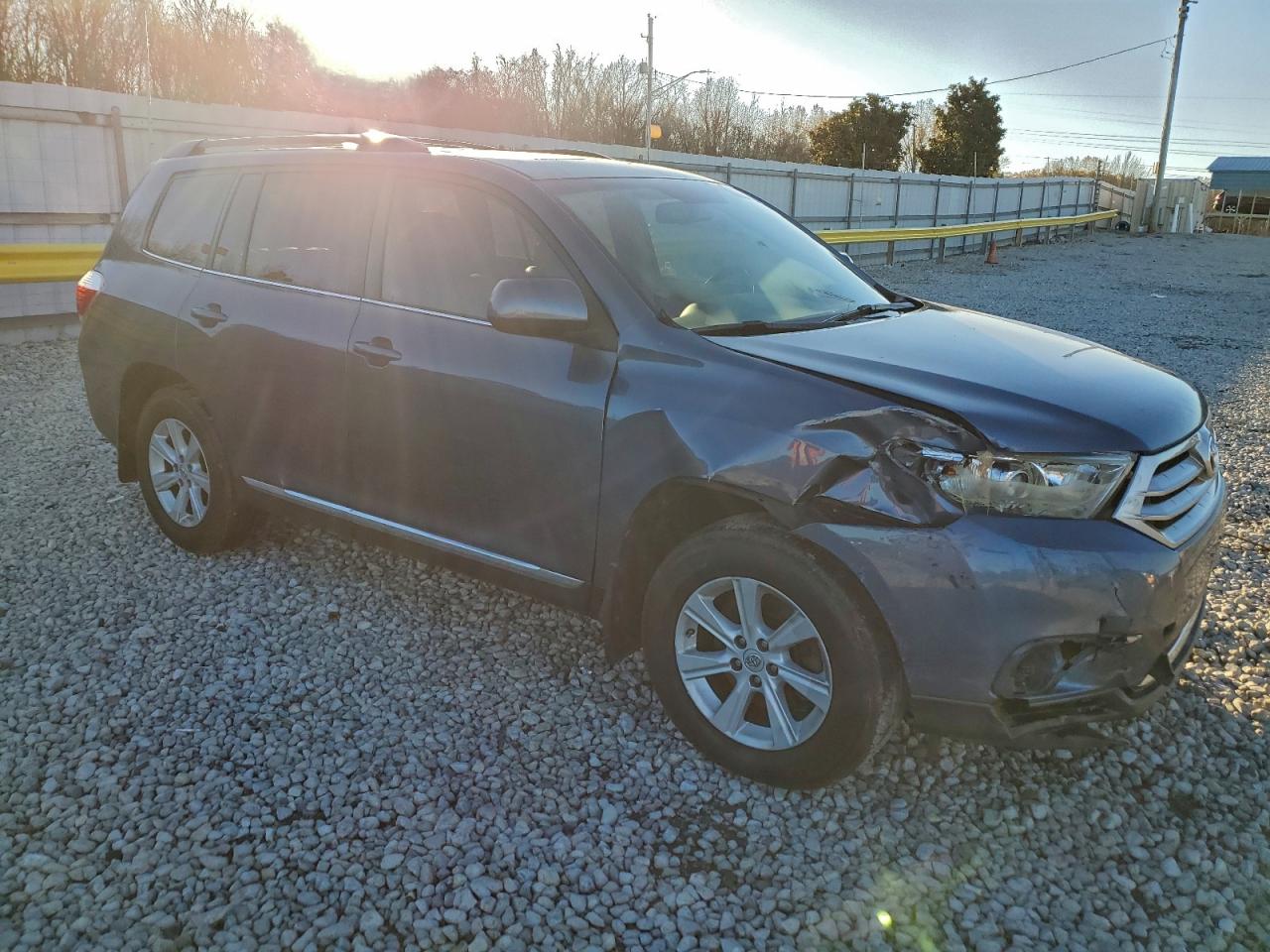 2013 TOYOTA HIGHLANDER BASE photo 7