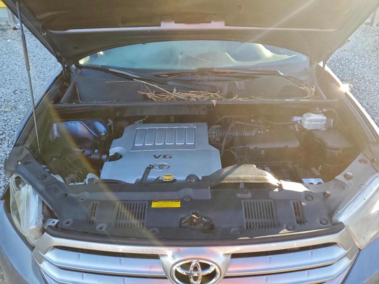 2013 TOYOTA HIGHLANDER BASE photo 23