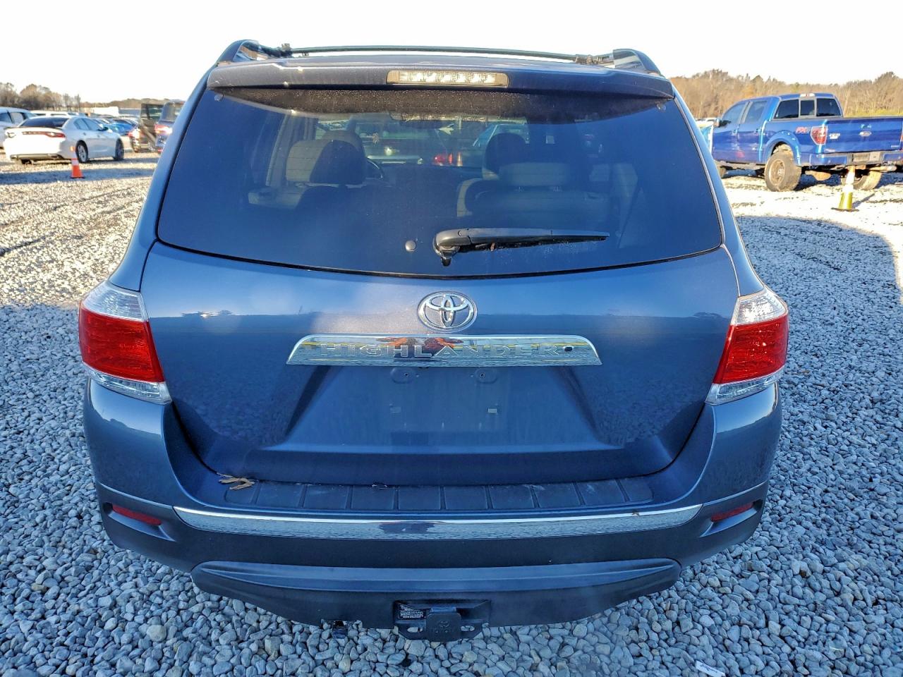 2013 TOYOTA HIGHLANDER BASE photo 11