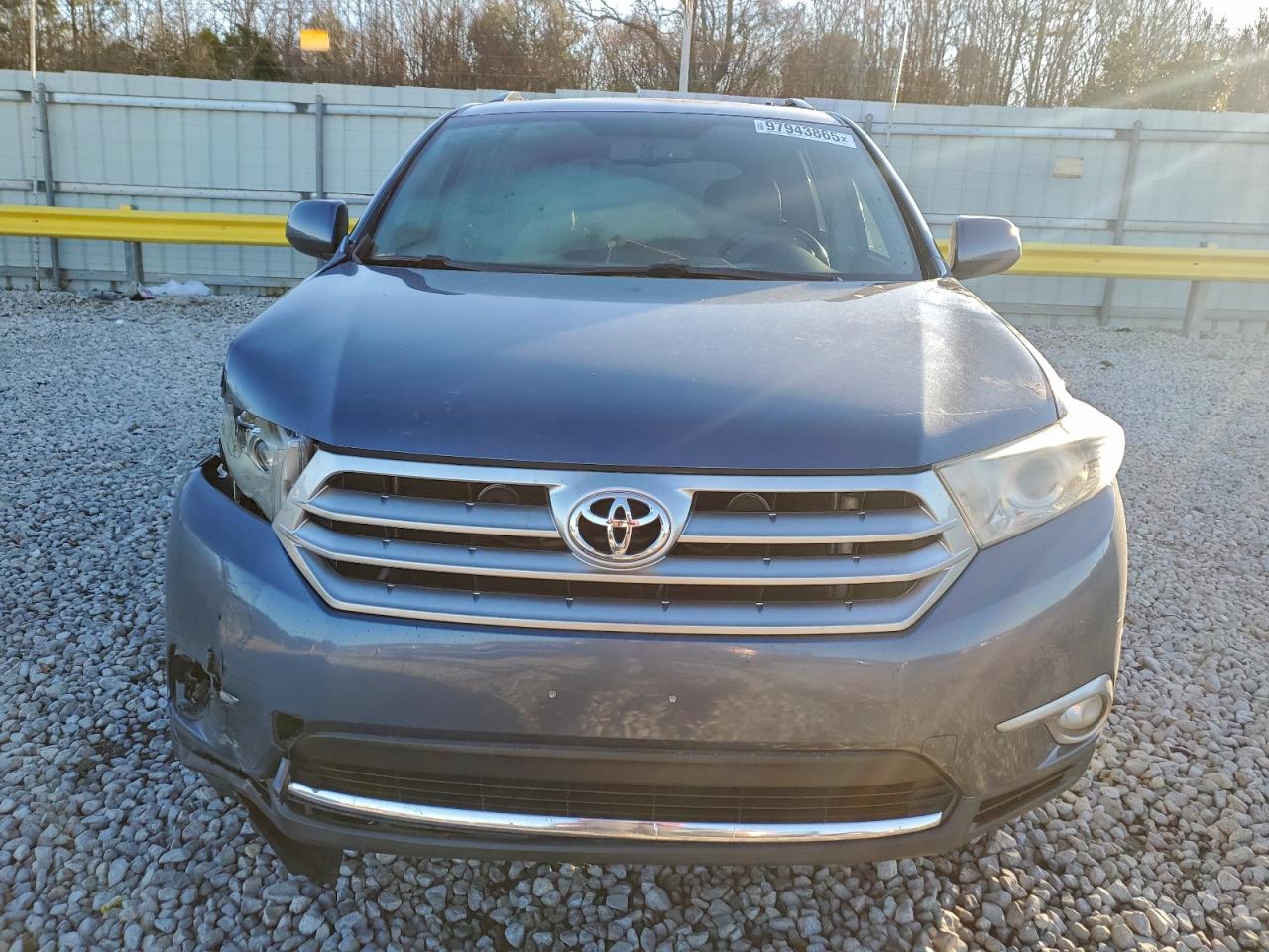 2013 TOYOTA HIGHLANDER BASE photo 9