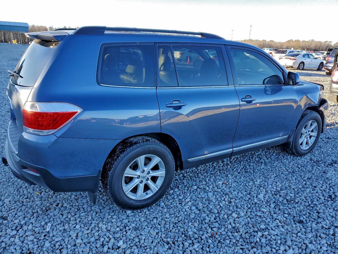 2013 TOYOTA HIGHLANDER BASE photo 5