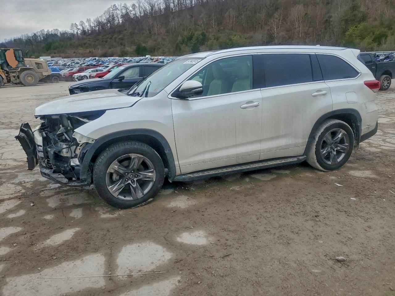 2018 TOYOTA HIGHLANDER