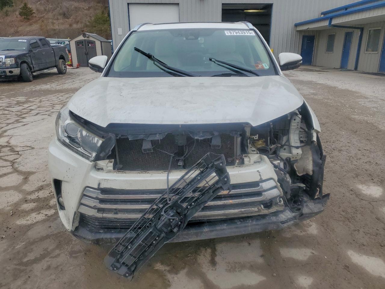 2018 TOYOTA HIGHLANDER LIMITED photo 9