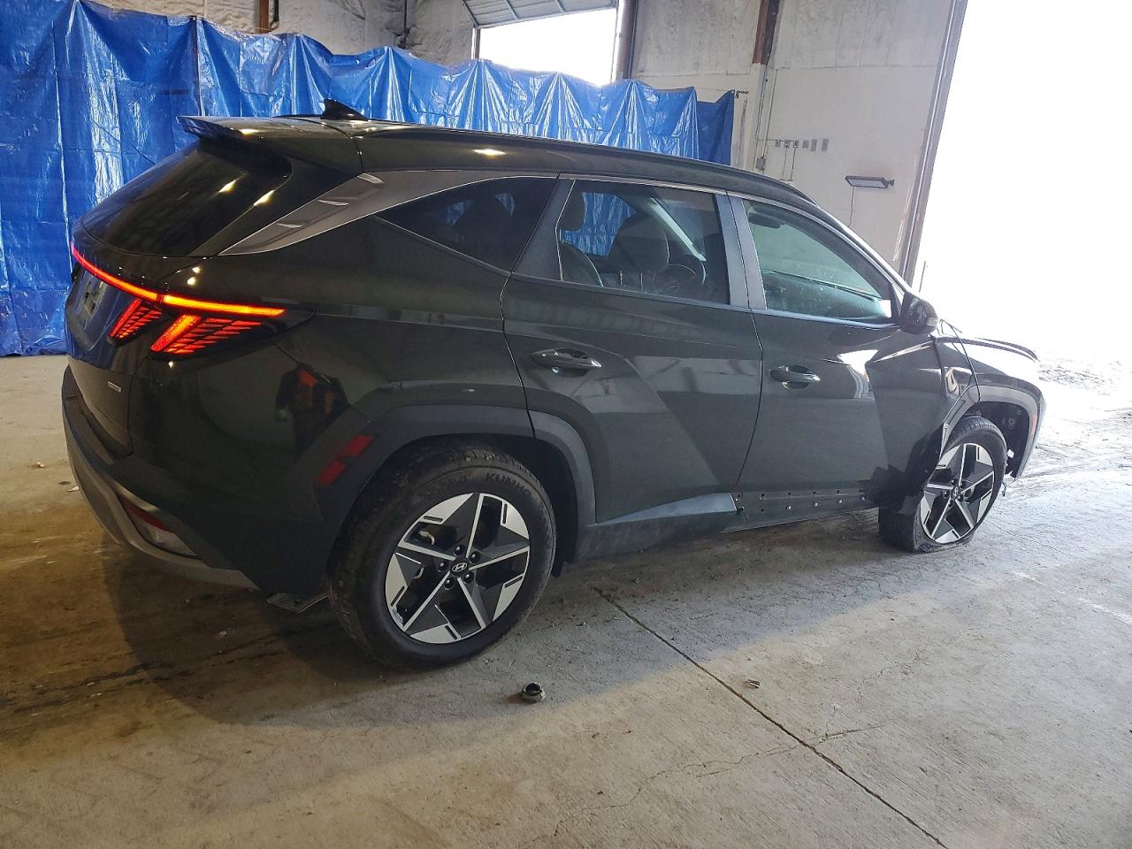 2025 HYUNDAI TUCSON SEL photo 5