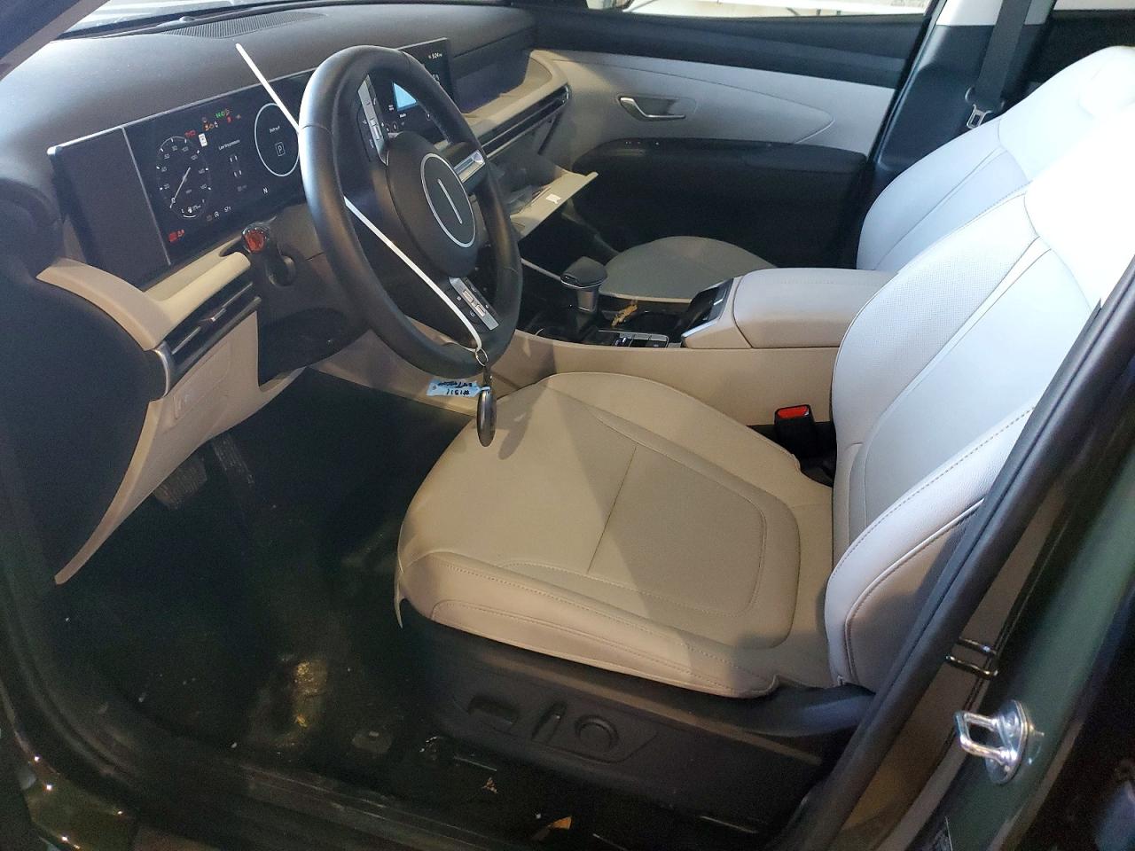 2025 HYUNDAI TUCSON SEL photo 13
