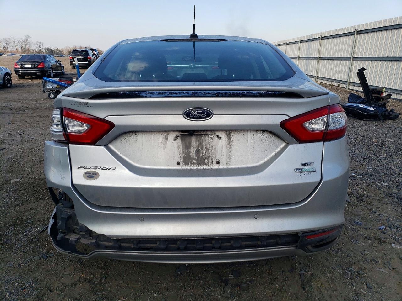 2016 FORD FUSION SE photo 6